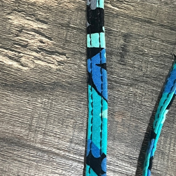 FINAL PRICE Vera Bradley Wallet Holder Keychain - Picture 3 of 4